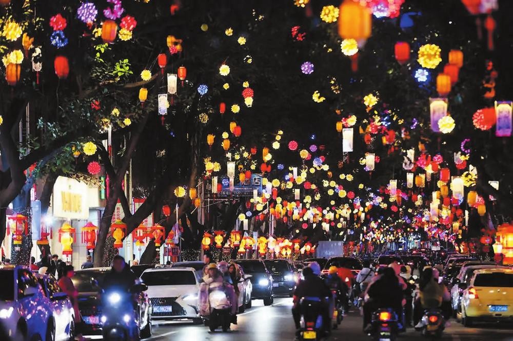 “巳巳如意”迎新春 成功归来年味浓